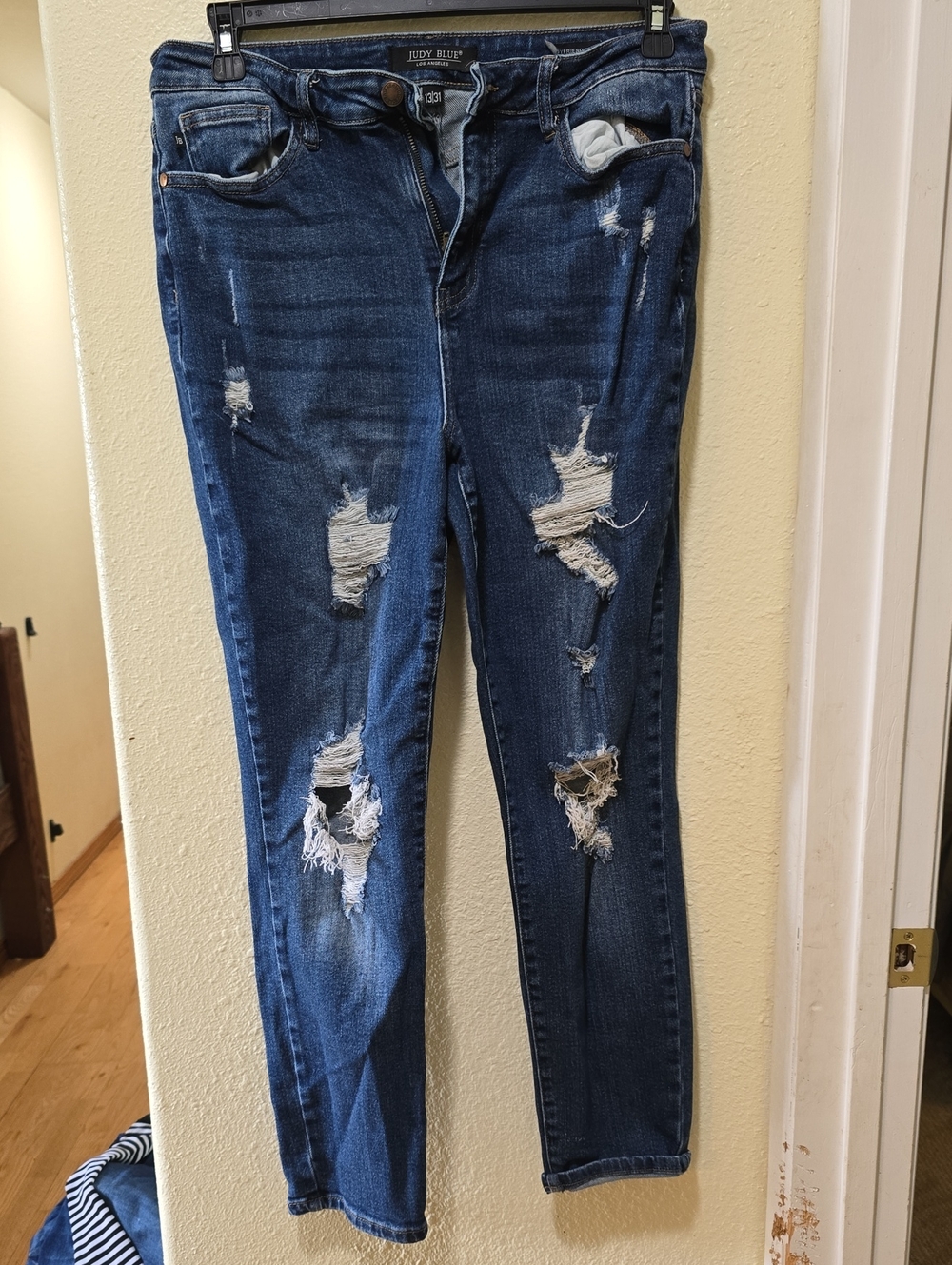 Judy Blue Distressed Dark Blue Ripped Skinny Jeans